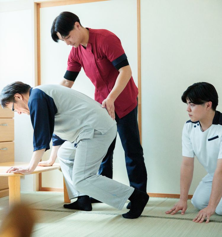 併設実習施設での生活支援実習の様子